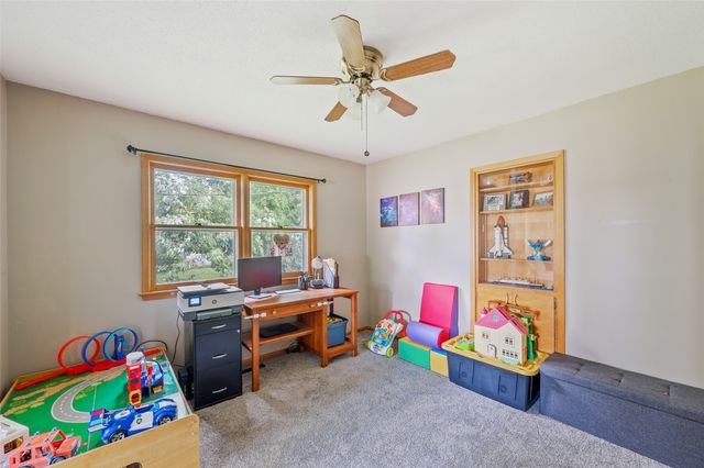 105 E North Street, Prairie City, IA 50228