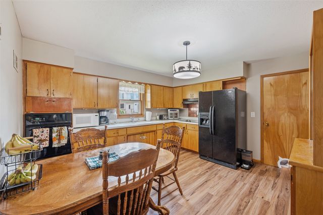 105 E North Street, Prairie City, IA 50228