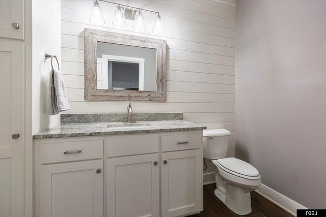 22818 Ponderosa Road, Gretna, NE 68028