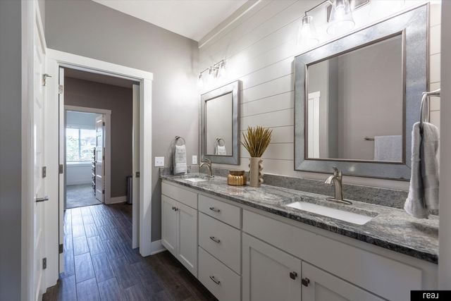 22818 Ponderosa Road, Gretna, NE 68028