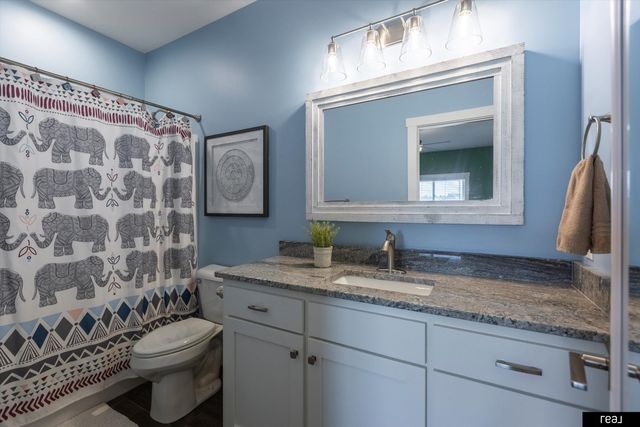 22818 Ponderosa Road, Gretna, NE 68028