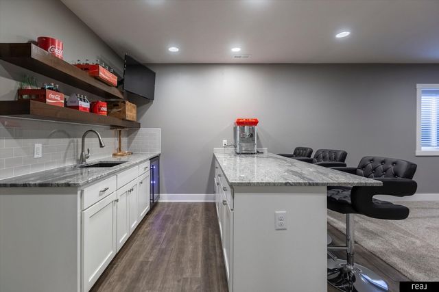 22818 Ponderosa Road, Gretna, NE 68028