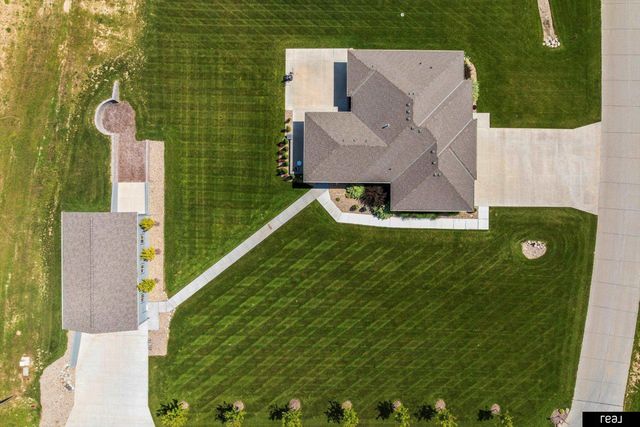 22818 Ponderosa Road, Gretna, NE 68028