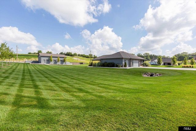 22818 Ponderosa Road, Gretna, NE 68028