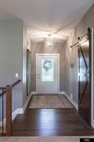 22818 Ponderosa Road, Gretna, NE 68028