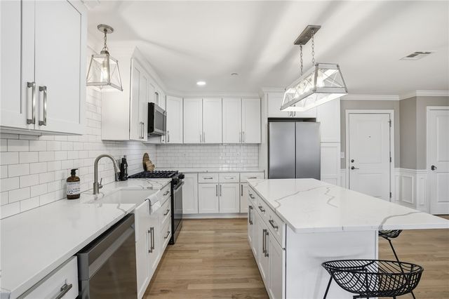 9 Joseph N Zenga Jr Boulevard 110, East Greenwich, RI 02818