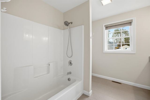 1 French Road, Epping, NH 03042