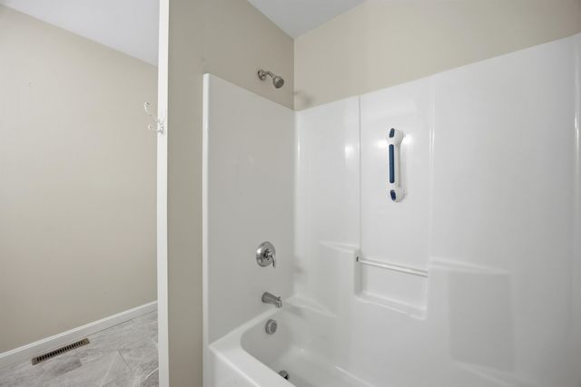 1 French Road, Epping, NH 03042