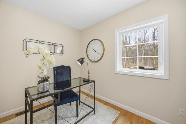 1 French Road, Epping, NH 03042