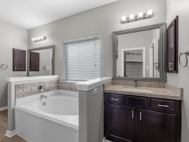 817 Dawn Ridge Way, Seabrook, TX 77586