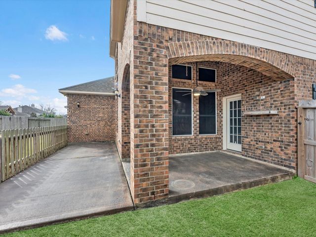 817 Dawn Ridge Way, Seabrook, TX 77586