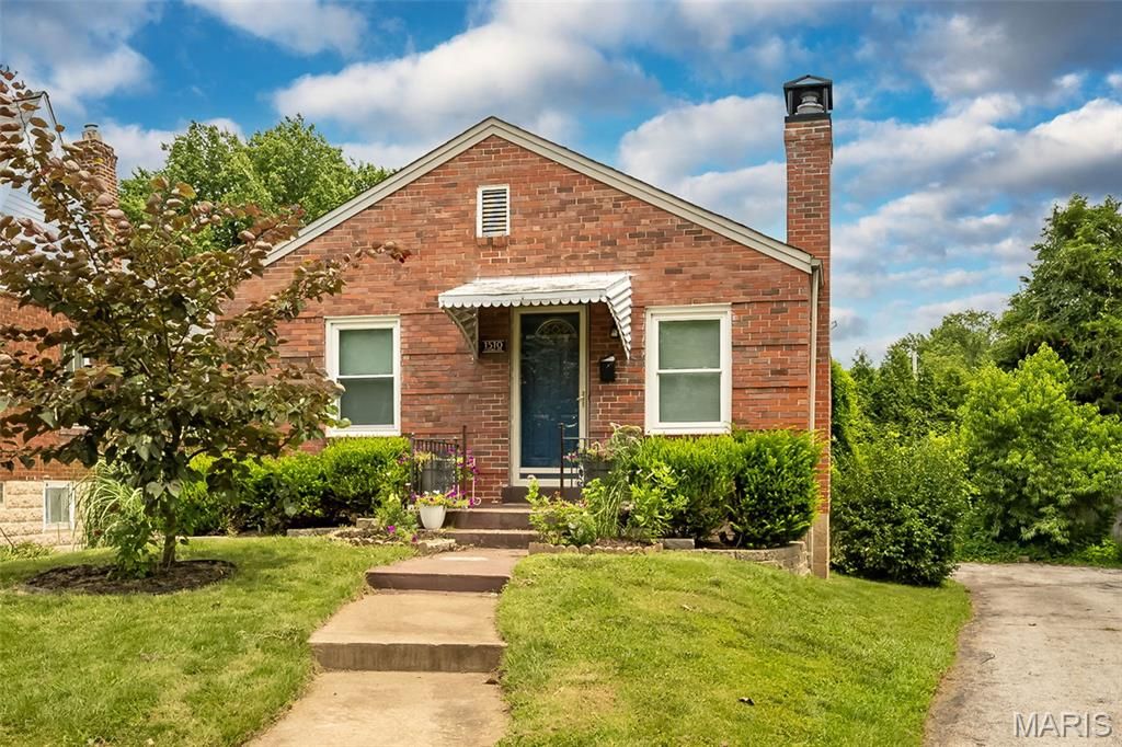1510 Collins Avenue, Richmond Heights, MO 63117