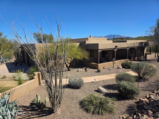 6060 N Abington Road, Tucson, AZ 85743