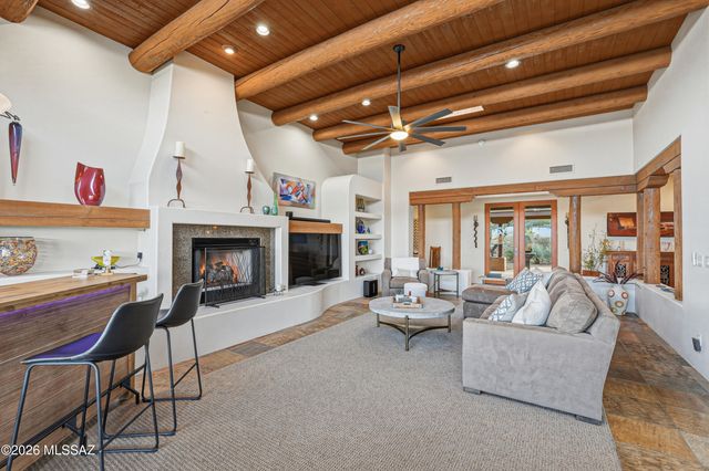 6060 N Abington Road, Tucson, AZ 85743