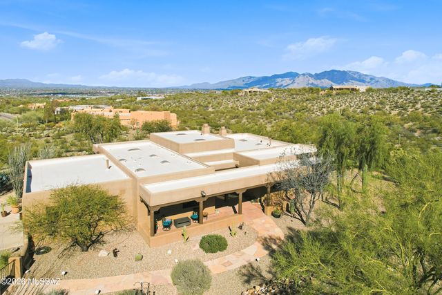 6060 N Abington Road, Tucson, AZ 85743