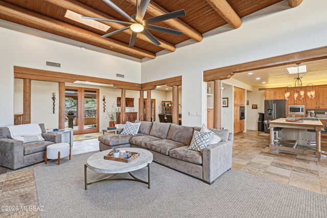 6060 N Abington Road, Tucson, AZ 85743