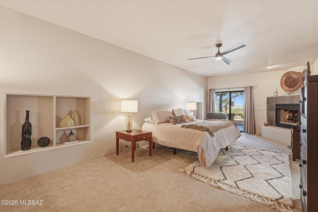 6060 N Abington Road, Tucson, AZ 85743