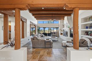 6060 N Abington Road, Tucson, AZ 85743