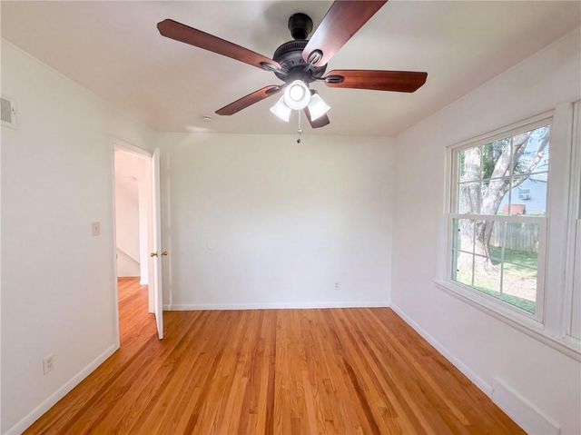 12904 E 54th Street, Kansas City, MO 64133