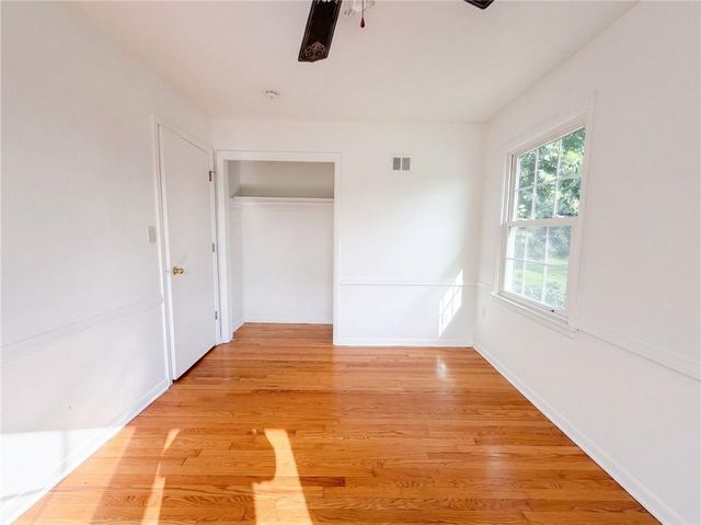 12904 E 54th Street, Kansas City, MO 64133