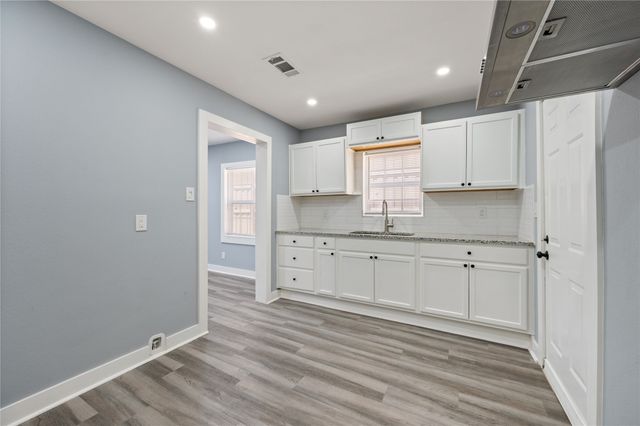 2712 27th Street, Fort Worth, TX 76106