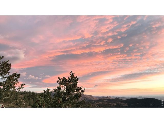 107 Sunrise Ln, Boulder, CO 80302