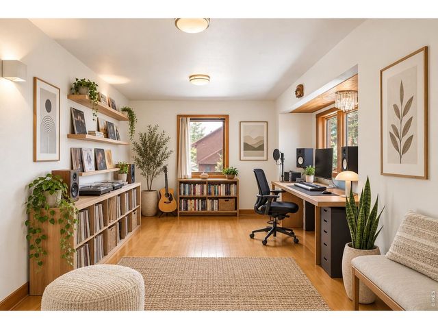 107 Sunrise Ln, Boulder, CO 80302