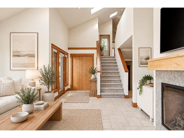 107 Sunrise Ln, Boulder, CO 80302