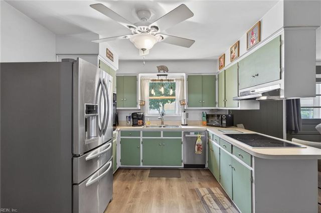 537 Hillwell RD, Chesapeake, VA 23322