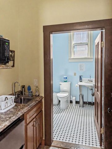 23 Fruit St, Worcester, MA 01609