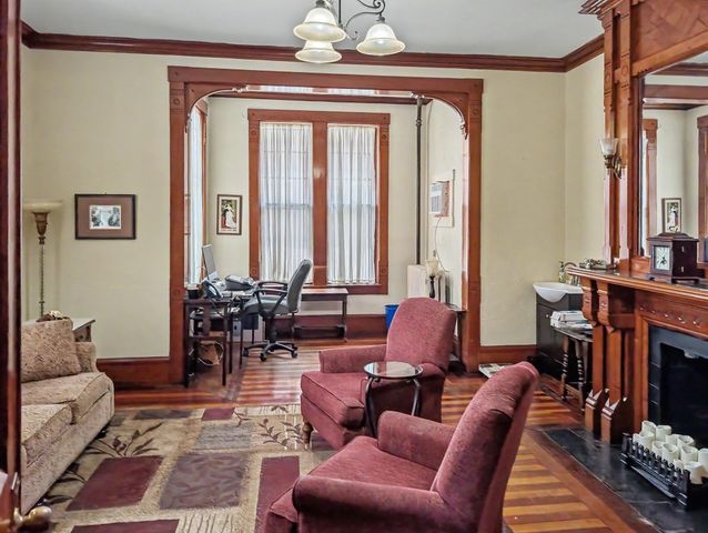 23 Fruit St, Worcester, MA 01609