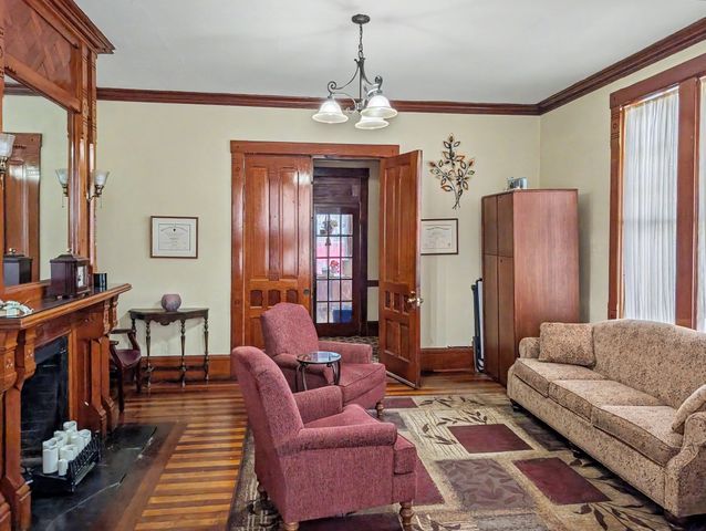 23 Fruit St, Worcester, MA 01609