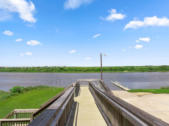 1656 County Road 616, Sargent, TX 77414