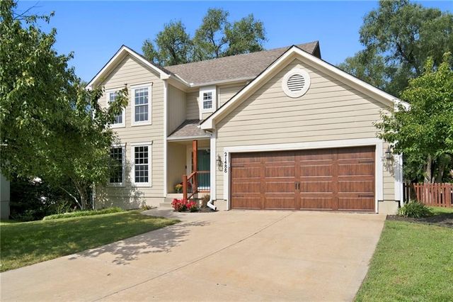 21488 W 121st Terrace, Olathe, KS 66061