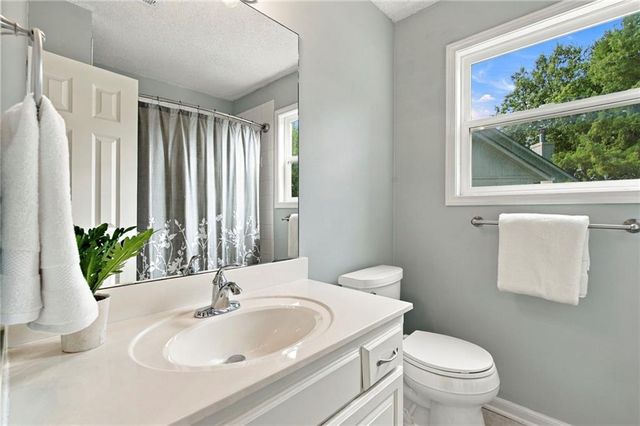 21488 W 121st Terrace, Olathe, KS 66061