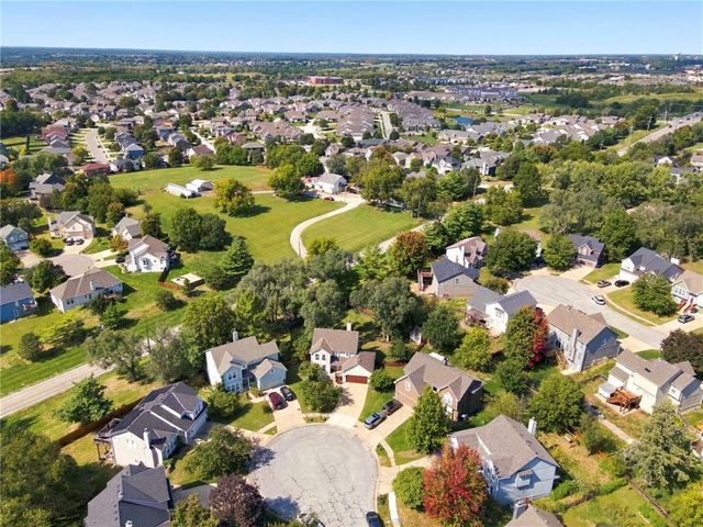 21488 W 121st Terrace, Olathe, KS 66061