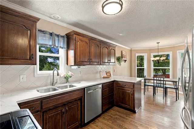21488 W 121st Terrace, Olathe, KS 66061