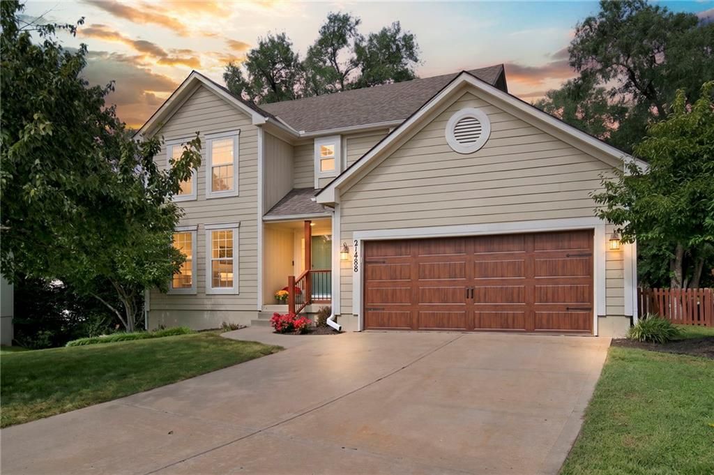 21488 W 121st Terrace, Olathe, KS 66061
