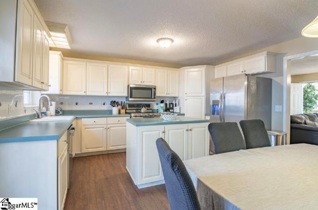 84 Benson Road, Travelers Rest, SC 29690