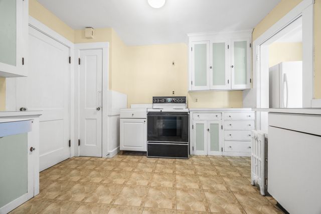 525 Lynn Fells Parkway, Melrose, MA 02176