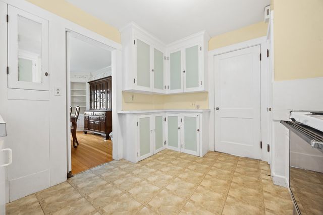 525 Lynn Fells Parkway, Melrose, MA 02176