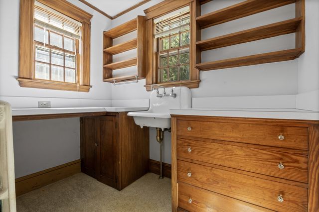 525 Lynn Fells Parkway, Melrose, MA 02176
