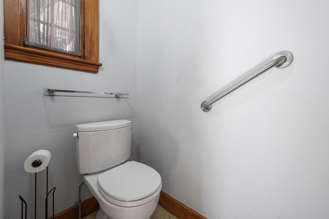 525 Lynn Fells Parkway, Melrose, MA 02176