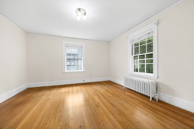 525 Lynn Fells Parkway, Melrose, MA 02176
