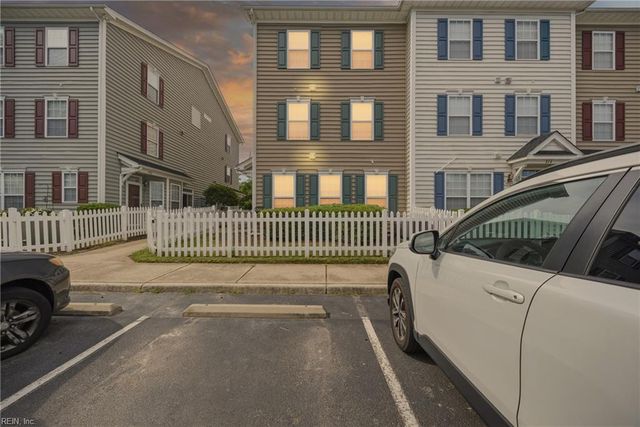 218 Teton CIR, Suffolk, VA 23435
