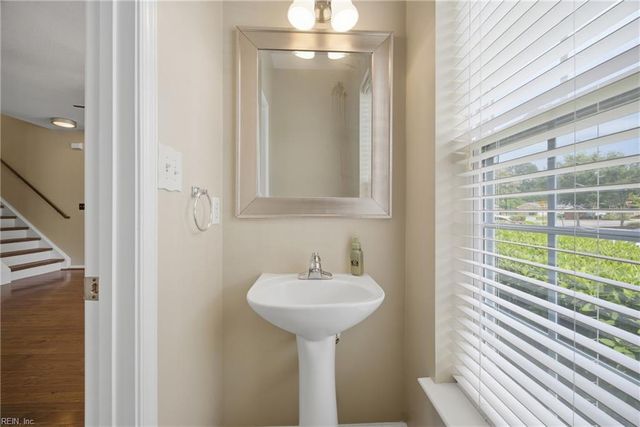 218 Teton CIR, Suffolk, VA 23435