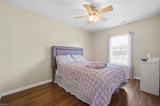 218 Teton CIR, Suffolk, VA 23435