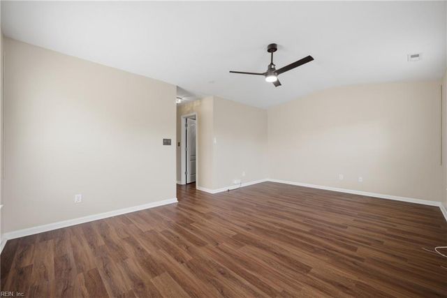 218 Teton CIR, Suffolk, VA 23435