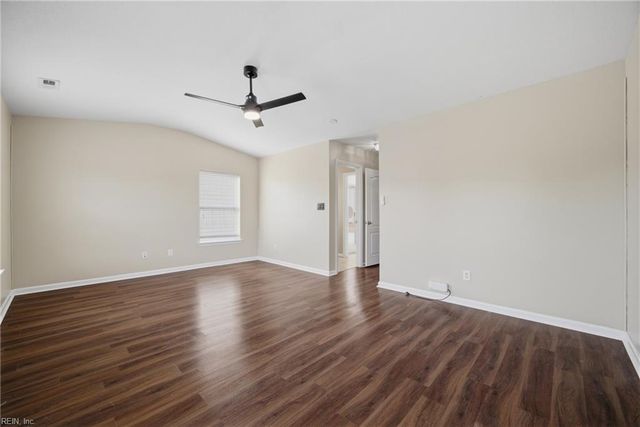 218 Teton CIR, Suffolk, VA 23435