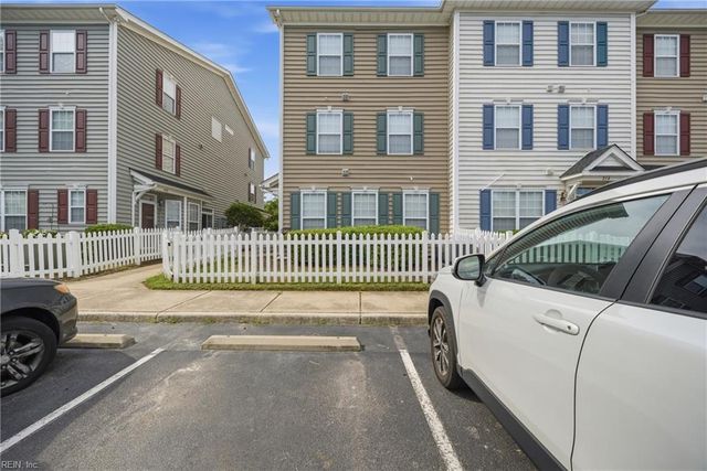 218 Teton CIR, Suffolk, VA 23435
